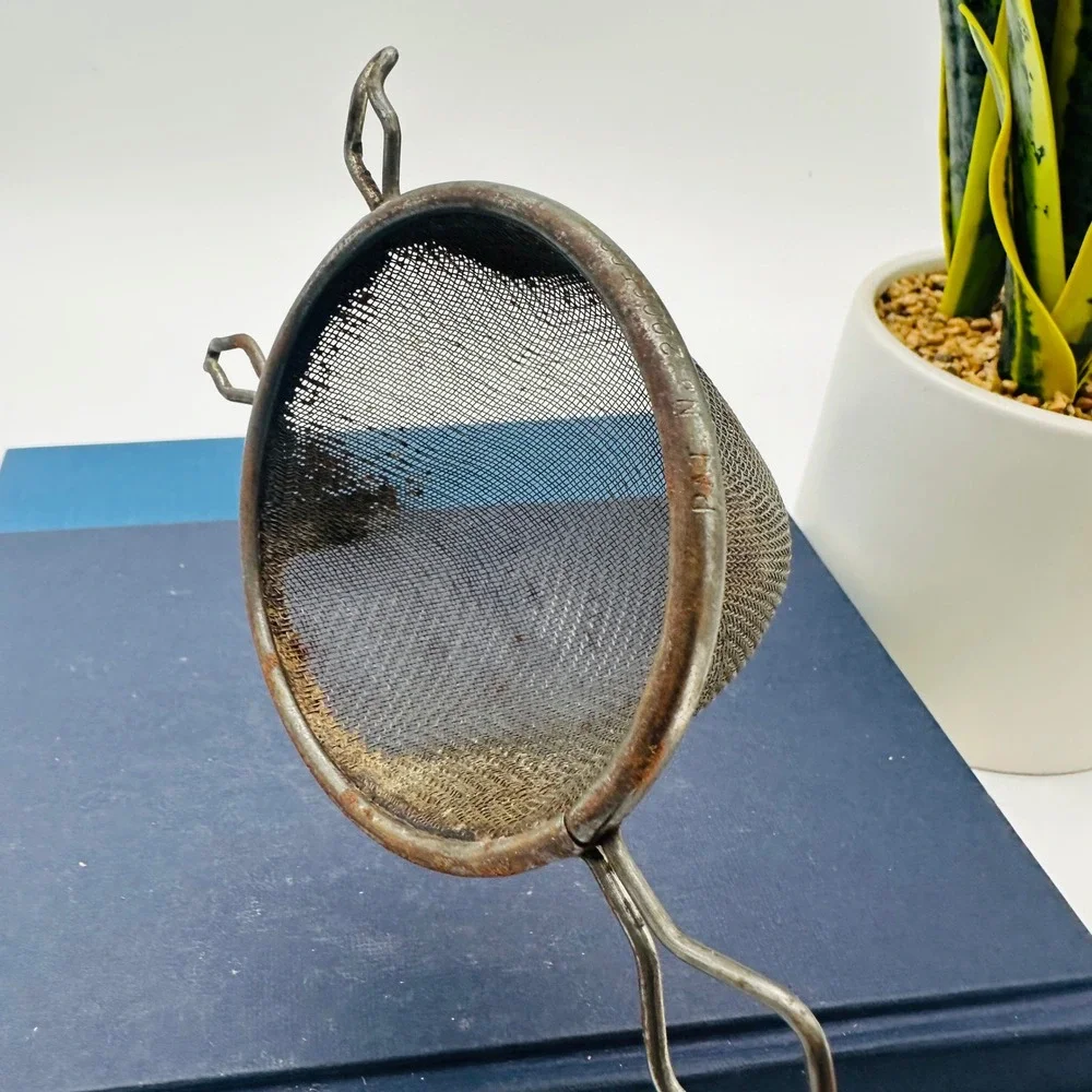 Vintage‎ Mesh Tea Strainer with Wood Handle Rustic Farmhouse Kitchen Tool
